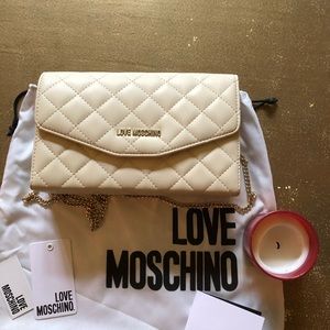 Love Moschino cream quilted shoulder bag exc cond.